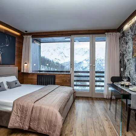 Deer Mountain View With Ski-in Access Appartamento *