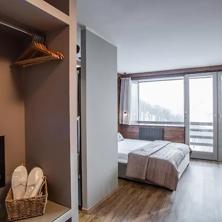 Deer Mountain View With Ski-in Access *